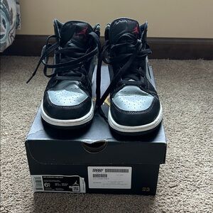 Youth Air Jordan 1 Mid GS